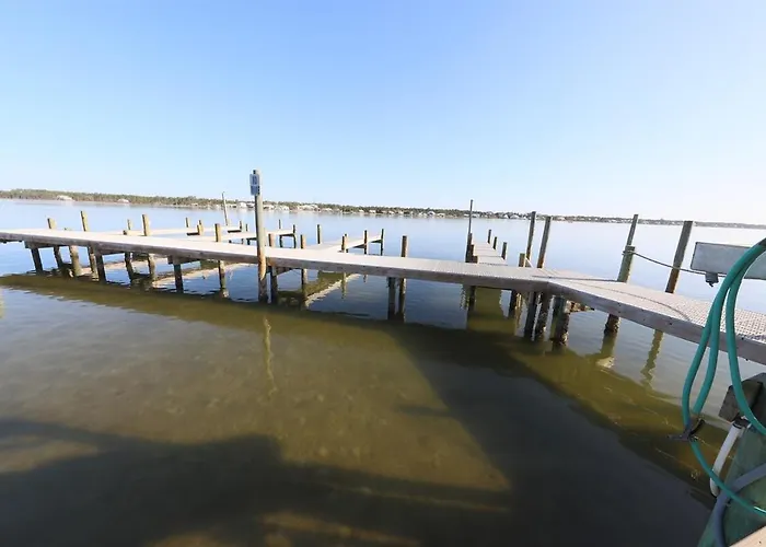 Apartment Surf And Racquet Club - Great Pool - Bring Your Boat - Easy Access