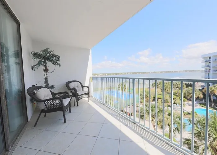 Apartment Surf And Racquet Club - Great Pool - Bring Your Boat - Easy Access